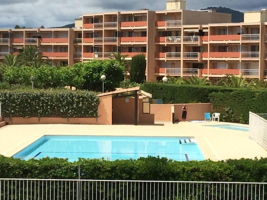 Studio Cabine Quatre Couchages Classe 2 Etoiles Bormes-les-Mimosas Exterior foto