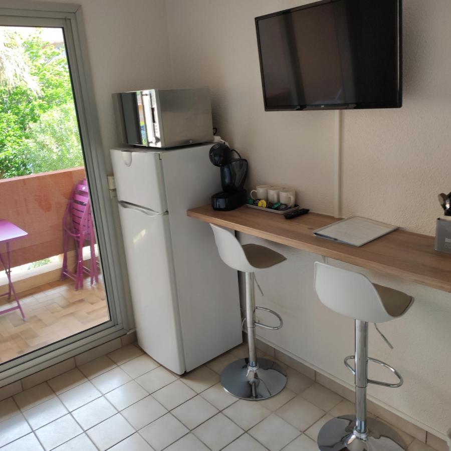Studio Cabine Quatre Couchages Classe 2 Etoiles Bormes-les-Mimosas Exterior foto